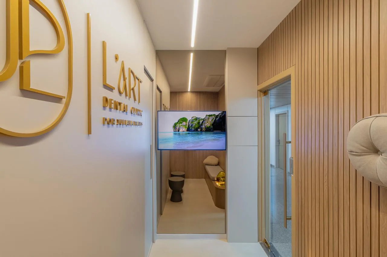 Recepção da L'Art Dental Clinic em Itaigara